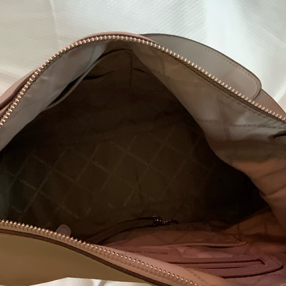 Michael Kors Pebble Leather Large Crosby - Picture 9 of 16